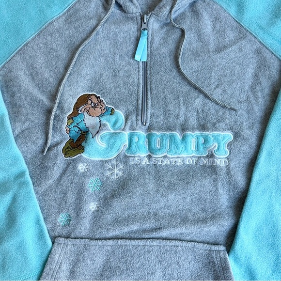 Authentic Disney "Grumpy Is A State Of Mind" Half Zip Hoodie Sweater Snow White - Picture 3 of 5